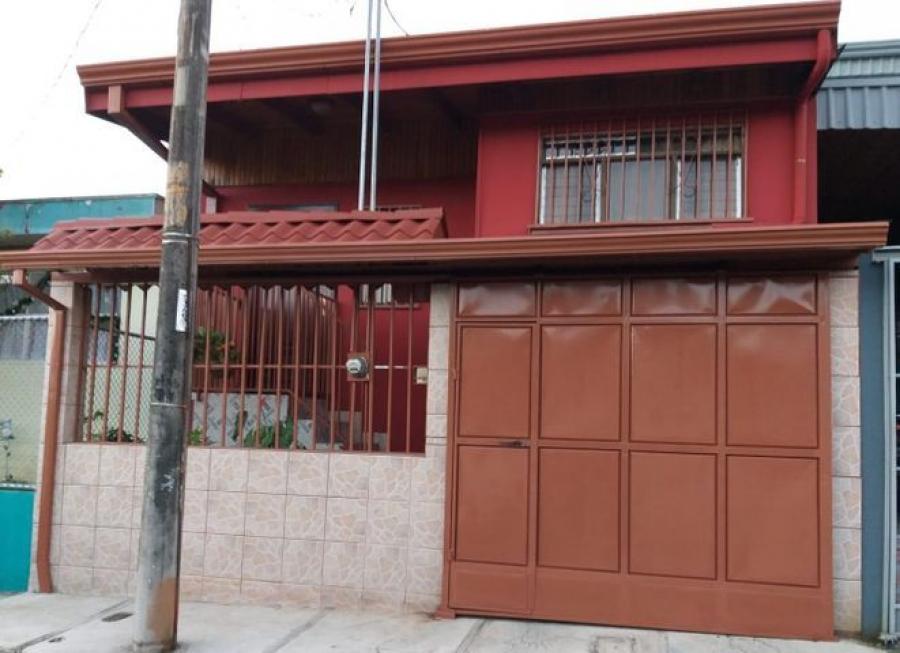 Venta de Casa dentro de Residencial en San José.