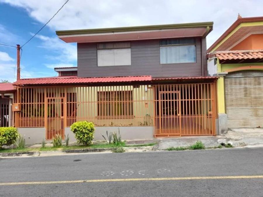 VENTA DE CASA EN ALAJUELA CL22-2059