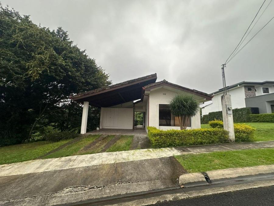 Venta de Casa en Barva Heredia en Condominio MGA