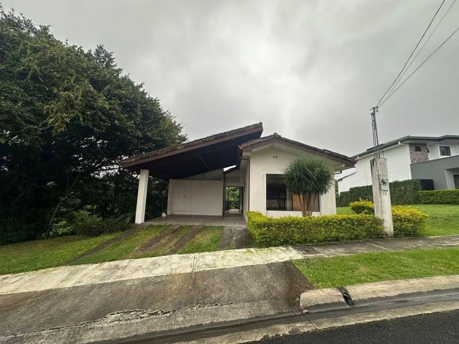 Venta de Casa en Barva, Heredia. RAH 25-503