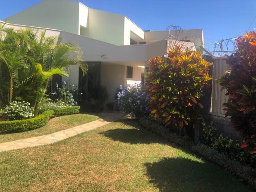 Venta de Casa en Belén, Heredia.