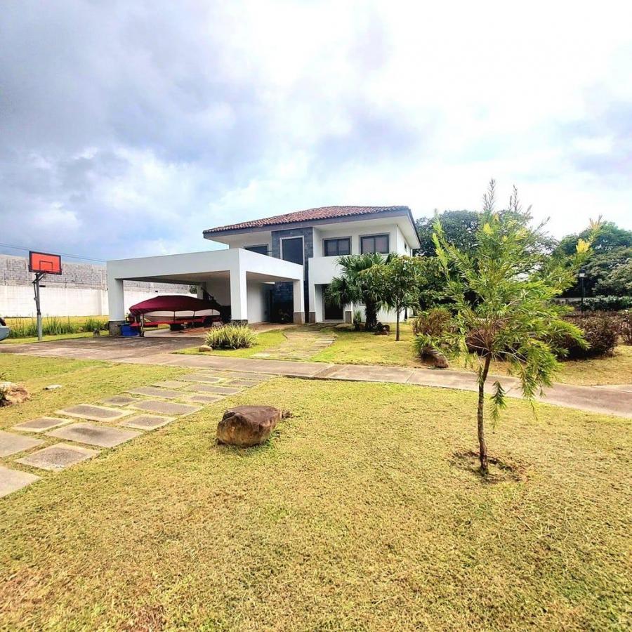 Foto Casa en Venta en Guacima, Alajuela, Alajuela - U$D 450.000 - CAV107700 - BienesOnLine