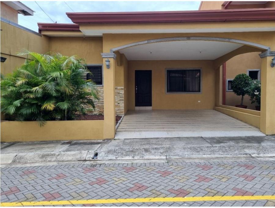 Venta de casa en condominio en San Pablo de Heredia US$ 135,000 #4247