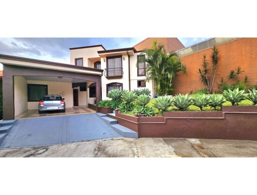 Venta de casa en condominio Puebla Real, San Pablo de Heredia JM#91