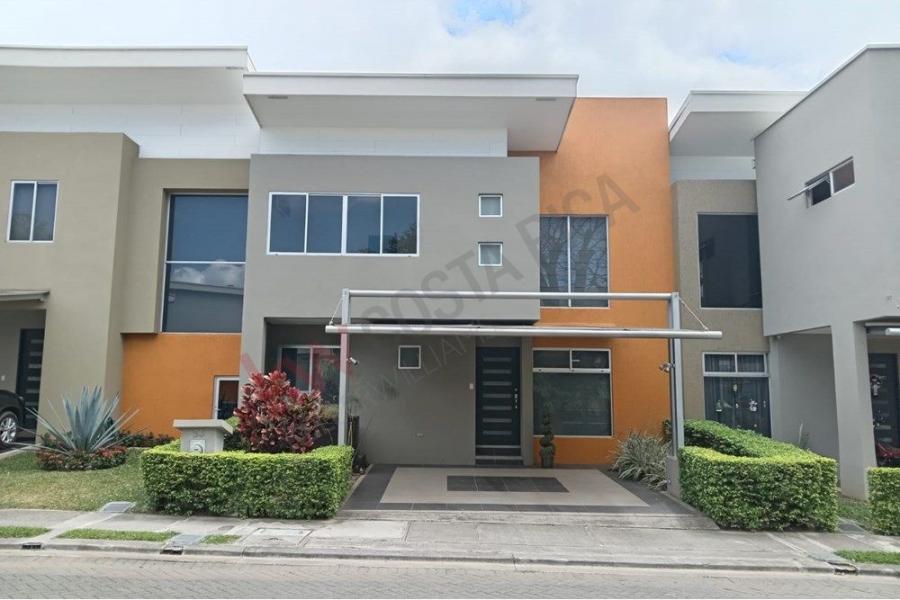 Venta de casa en condominio Trocadero, Santa Ana US$ 240.000 #6234