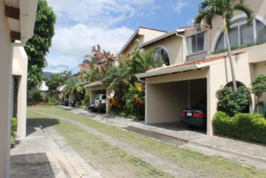 Foto Casa en Venta en Escaz, San Jos - U$D 325.000 - CAV106530 - BienesOnLine