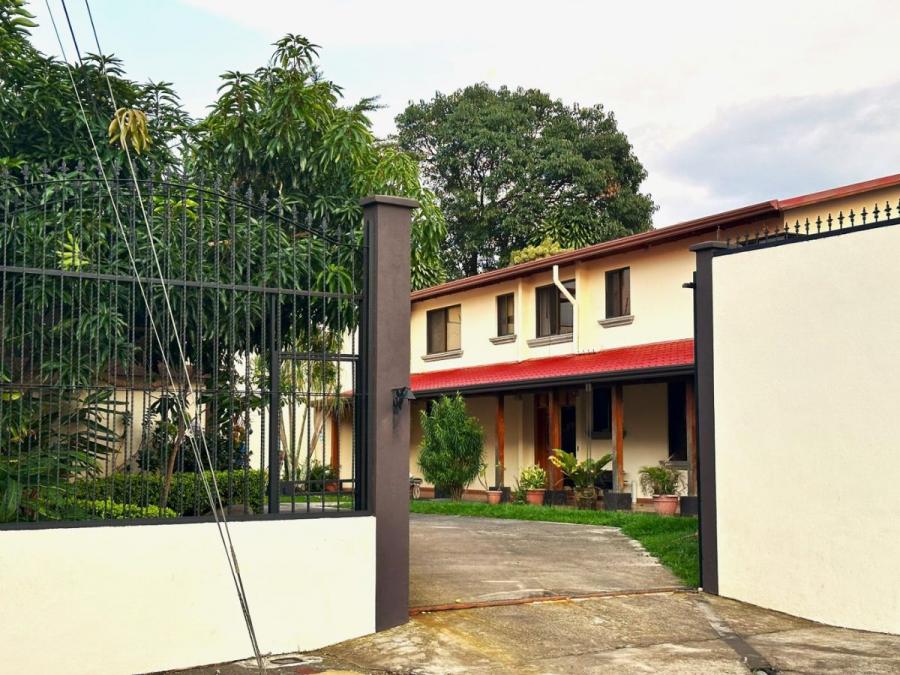 Foto Casa en Venta en Mercedes, Heredia - U$D 775.000 - CAV102927 - BienesOnLine