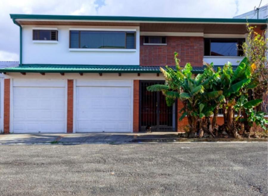 Foto Casa en Venta en Los Colegios, Moravia, San José - U$D 300.000 - CAV85985 - BienesOnLine