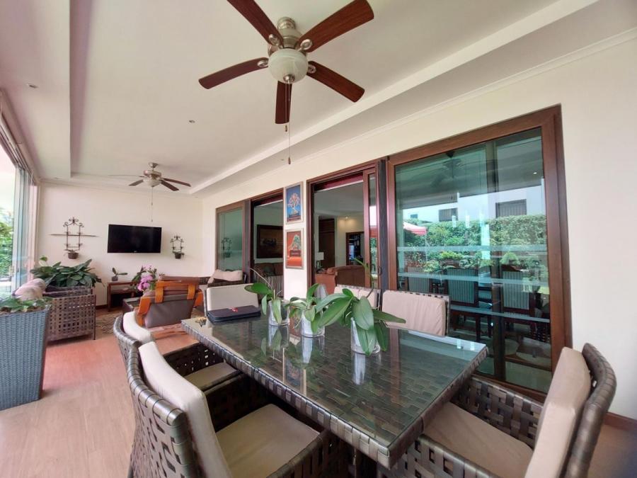 Foto Casa en Venta en Piedades, Santa Ana, San José - U$D 495.000 - CAV84421 - BienesOnLine