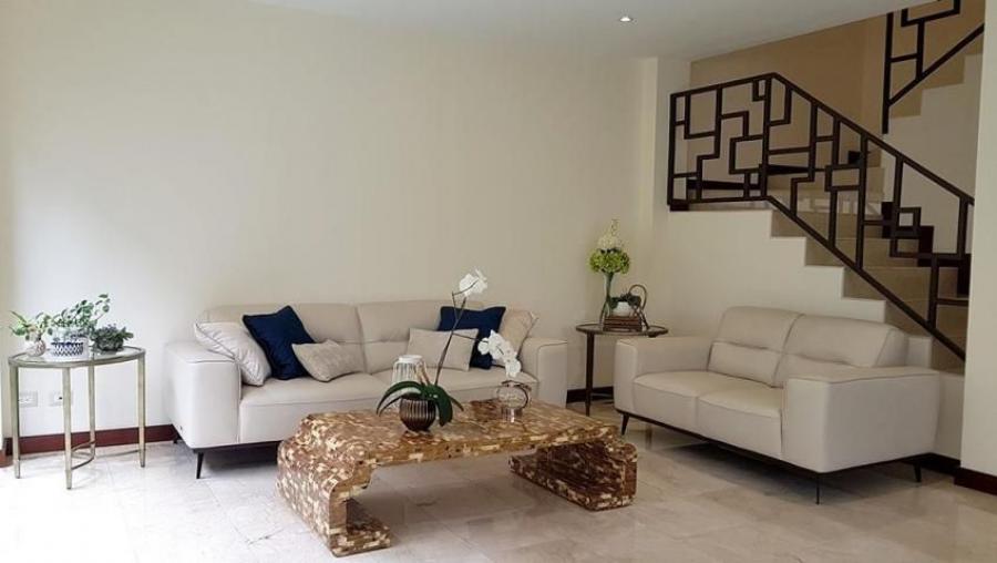 Foto Casa en Venta en Santa Ana, San Jos - U$D 310.000 - CAV34912 - BienesOnLine