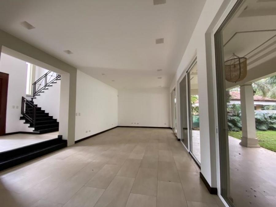 Foto Casa en Venta en Santa Ana, San Jos - U$D 750.000 - CAV35115 - BienesOnLine