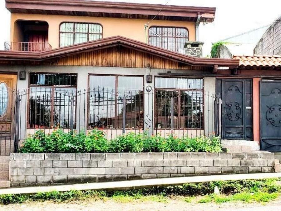 Venta de Casa en San Isidro, Heredia.