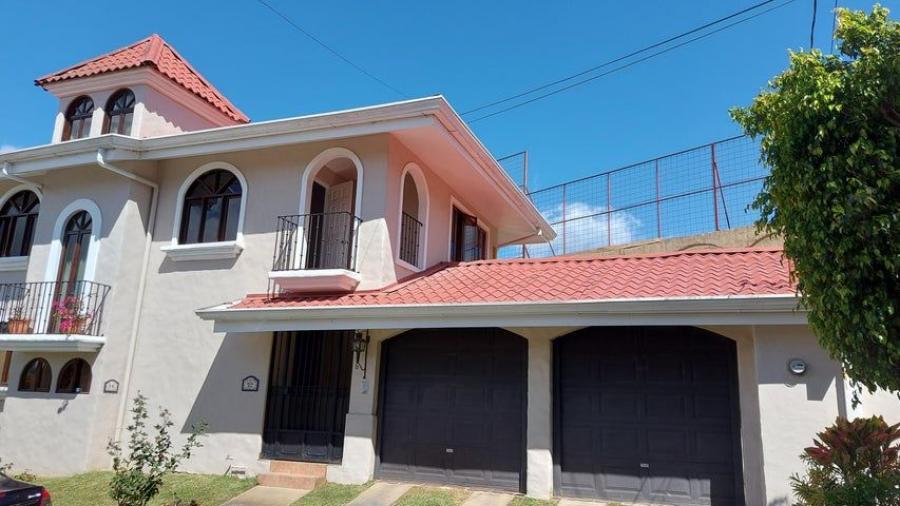 Venta de Casa en San Isidro, Vázquez de Coronado. 