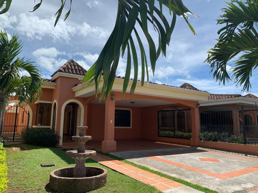 Venta de Casa en San Joaquín de las Flores. 20-438