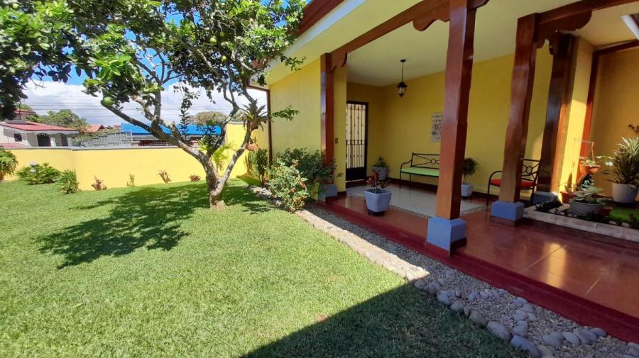 Venta de Casa en San Rafael de Coronado en lote de 743 m2