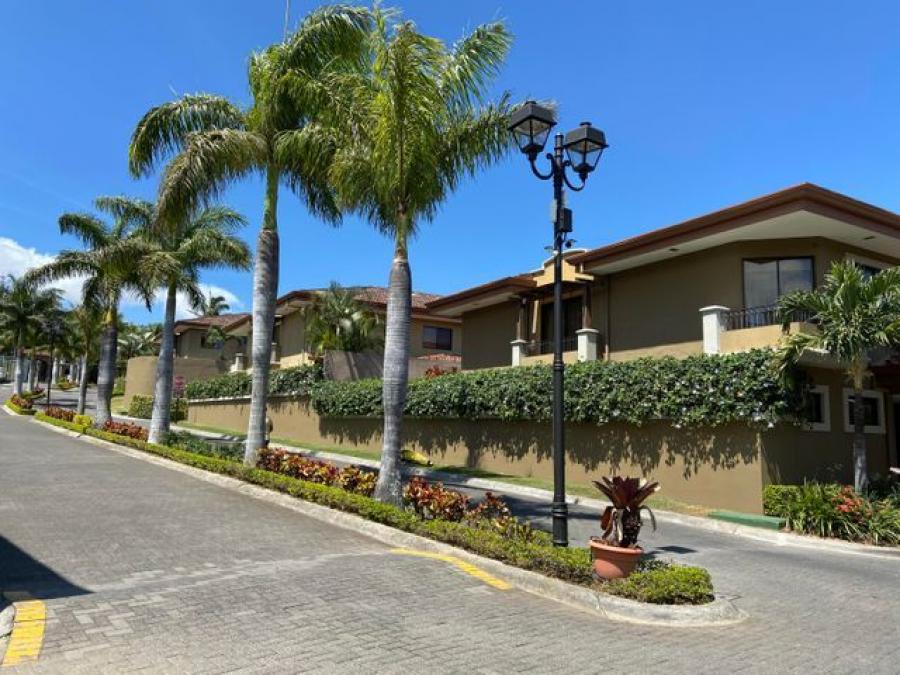 Foto Casa en Venta en Escaz, San Jos - U$D 245.000 - CAV41999 - BienesOnLine