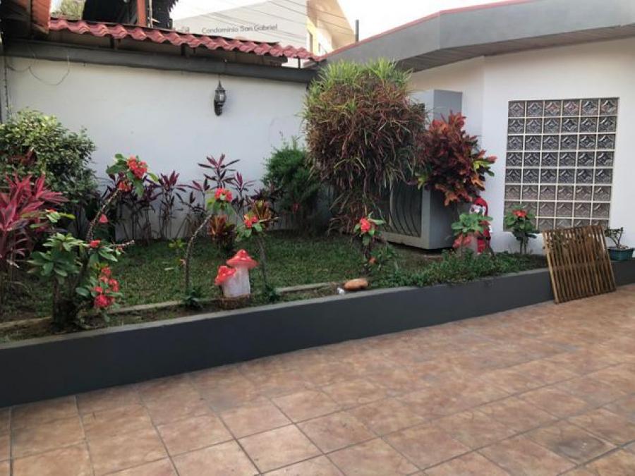 VENTA DE CASA EN SANTA ANA Código FGF22-1581