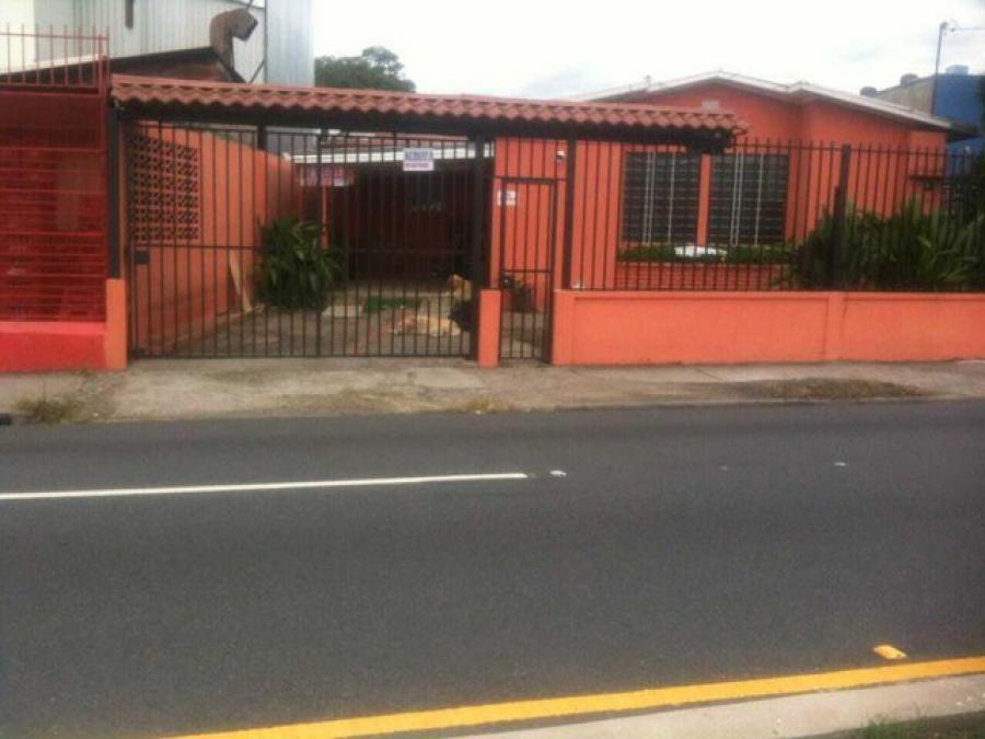 Venta de Casa en Zapote, San José.