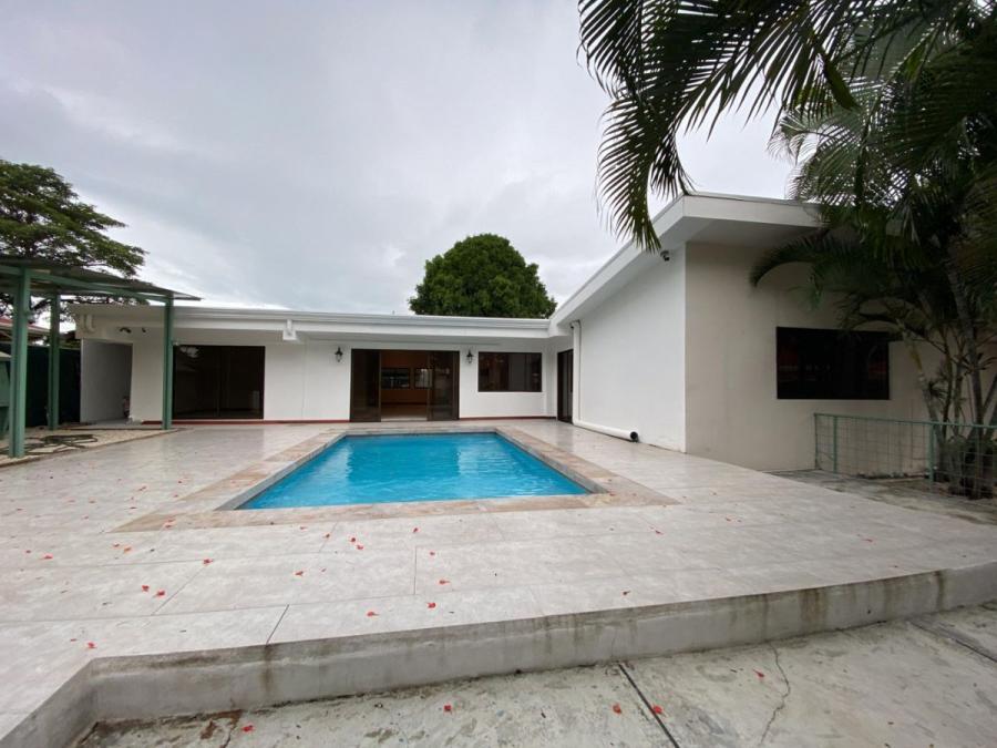 Foto Casa en Venta en Santa Ana, San Jos - U$D 599.000 - CAV84067 - BienesOnLine