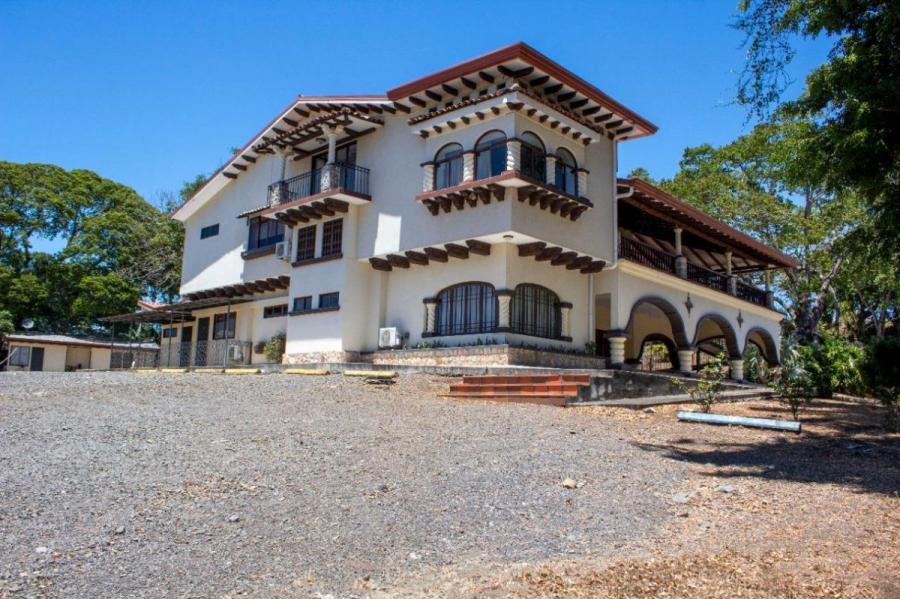 Foto Casa en Venta en Grecia, Grecia, Alajuela - U$D 1.050.000 - CAV105684 - BienesOnLine