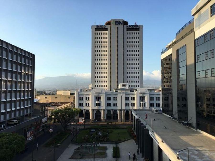 Venta de Edificio Comercial en San José. 21-1145