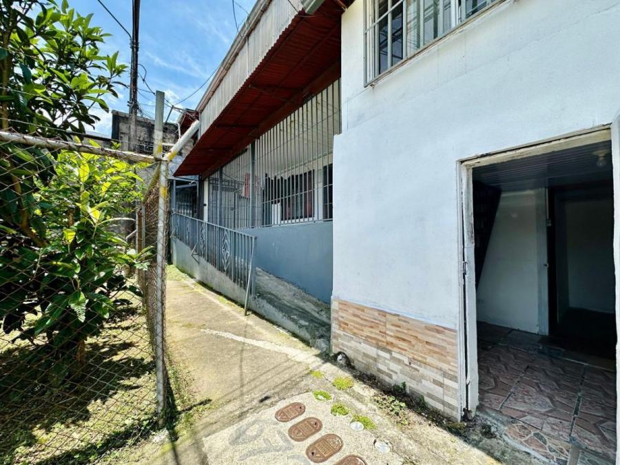 Venta de Edificio con 7 apartamentos en Ipis Goicoechea MGA