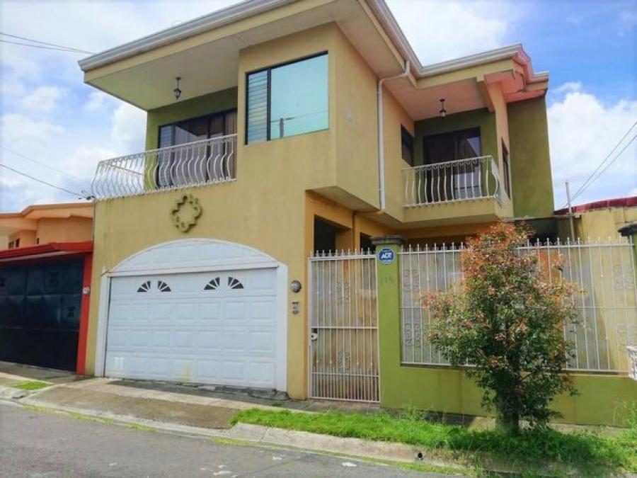 Venta de hermosa casa en Barva de Heredia. #22-1545