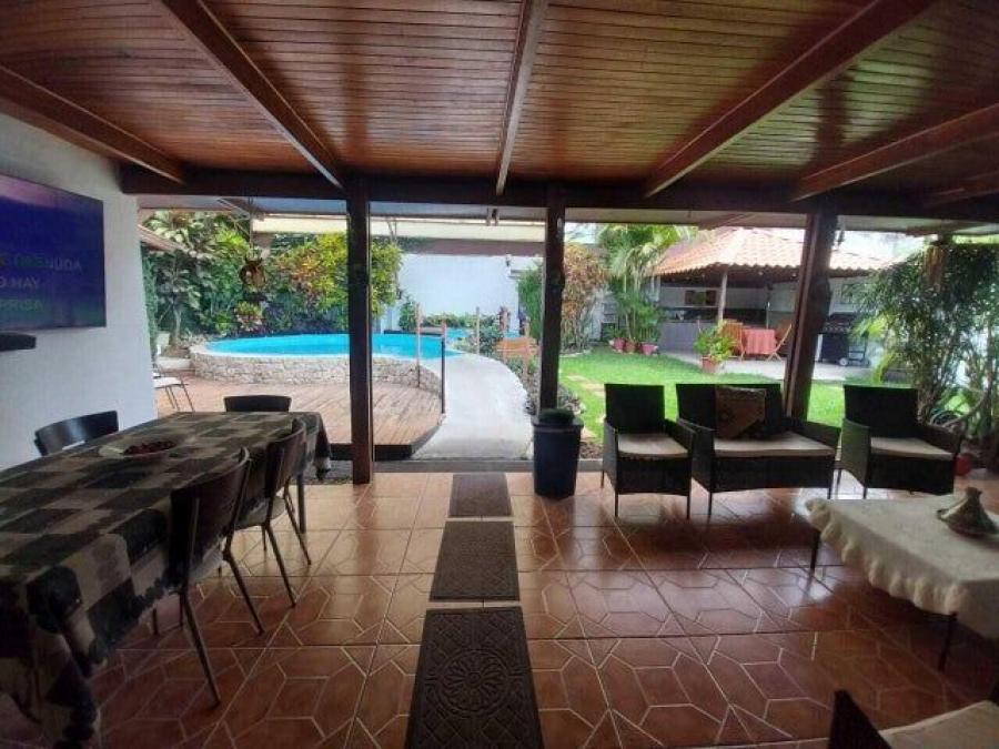 Foto Casa en Venta en Escazú, San José - U$D 560.000 - CAV100933 - BienesOnLine