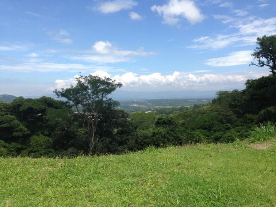 Venta de Lote en Ciudad Colon, San José.