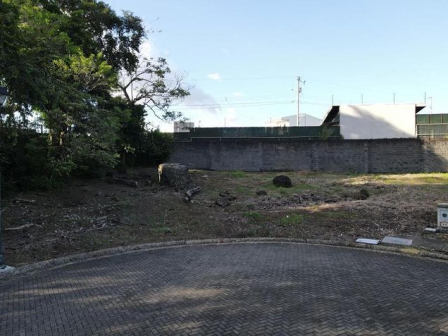 Venta de Lote en Condominio, Brasil de Santa Ana. 21-1944