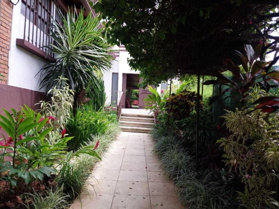 Foto Casa en Venta en Escaz, San Jos - U$D 560.000 - CAV104251 - BienesOnLine