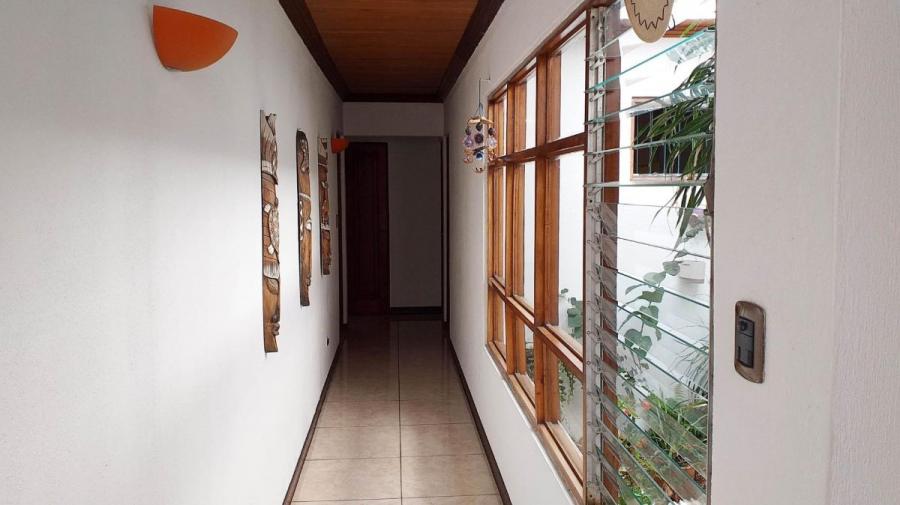 Foto Casa en Venta en Montes de Oca, San Jos - U$D 250.000 - CAV29800 - BienesOnLine