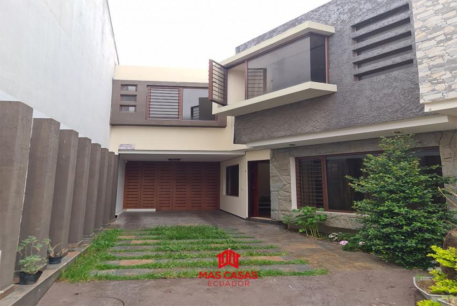 Foto Casa en Venta en YANUNCAY, Cuenca, Azuay - U$D 149.000 - CAV40269 - BienesOnLine