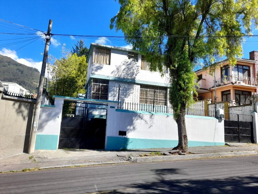 📣LOTE EN VENTA de 738 m2 y Casa antigua de 236 m2, en QUITO, sector LAS CASAS