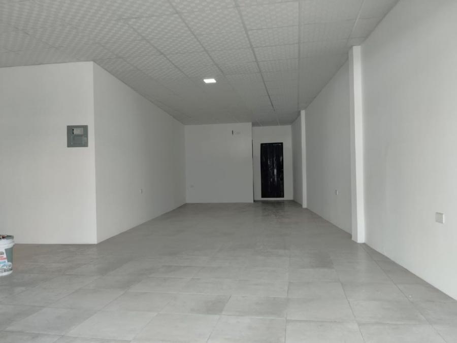 Foto Local en Arriendo en Tarqui, Guayaquil, Guayas - U$D 1.000 - LOA40154 - BienesOnLine