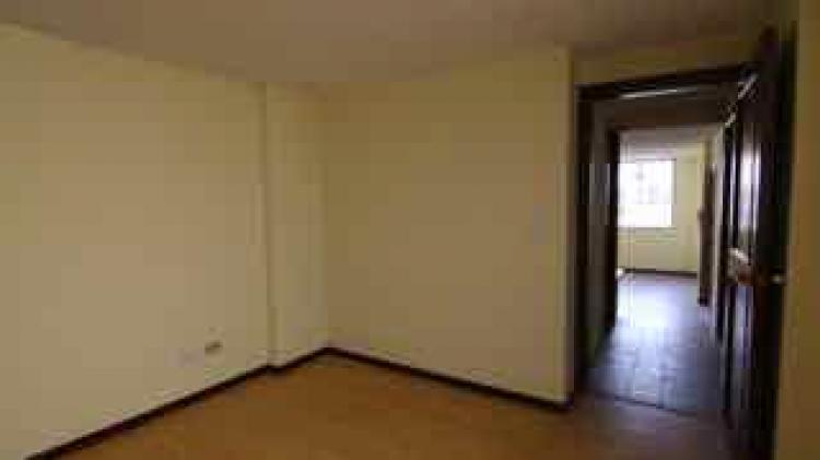 Foto Departamento en Arriendo en CHAUPICRUZ, Quito, Pichincha - U$D 400 - DEA25142 - BienesOnLine