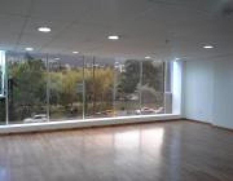 Foto Oficina en Arriendo en Quito, Pichincha - U$D 750 - OFA17869 - BienesOnLine