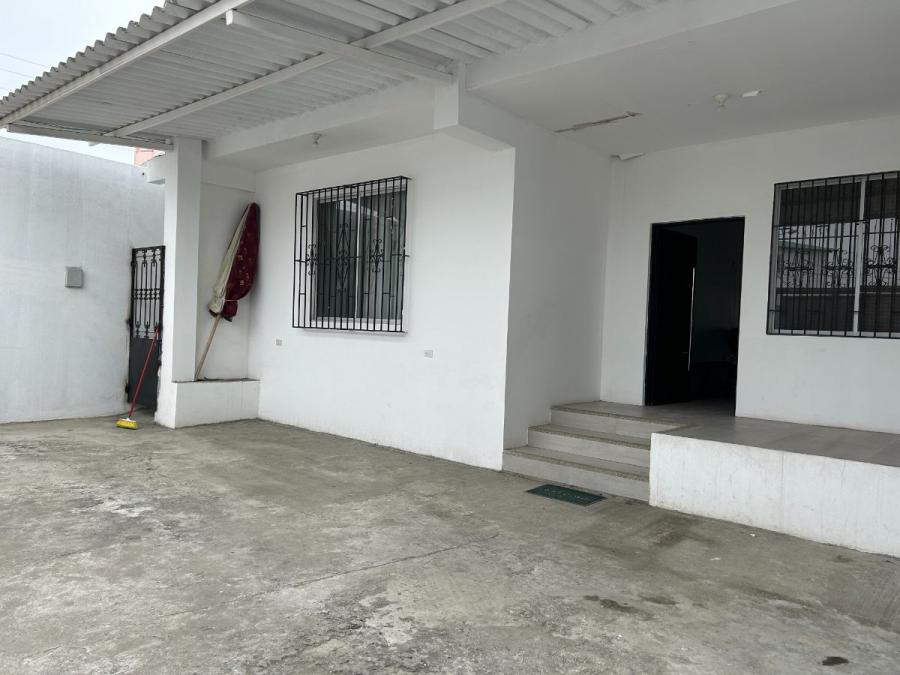 Foto Casa en Arriendo en JOSE LUIS TAMAYO, SALINAS, Santa Elena - U$D 690 - CAA40366 - BienesOnLine