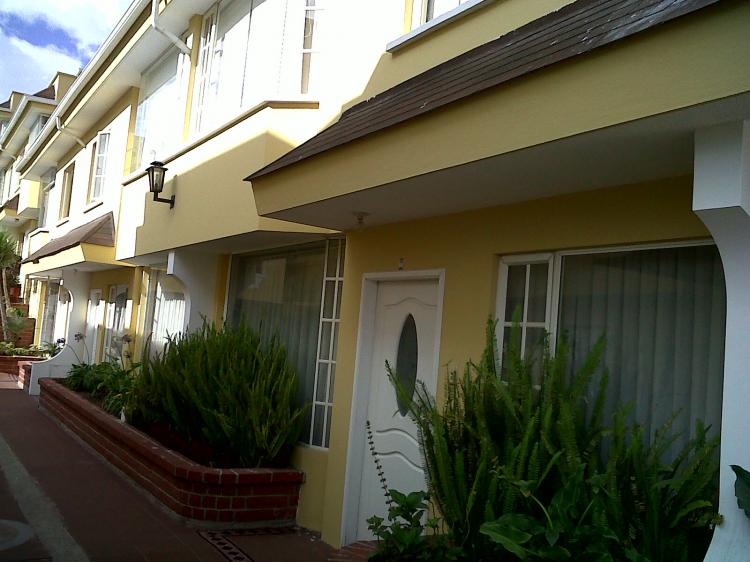 Foto Casa en Venta en San Isidro Inca embajada USA, Quito, Pichincha - U$D 148.000 - CAV2963 - BienesOnLine