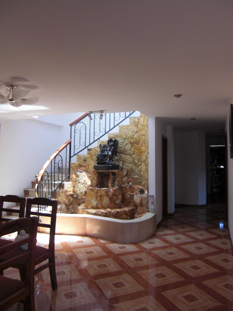 Foto Casa en Venta en barrio  los laureles, Riobamba, Chimborazo - U$D 160.000 - CAV8623 - BienesOnLine