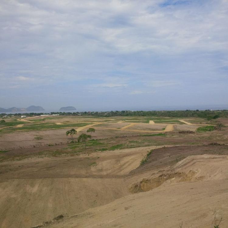 COMPRE UN TERRENO Y DISFRUTE DE LA PLAYA