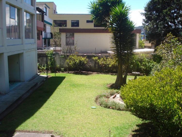 Foto Casa en Venta en VOZ ANDEZ, Quito, Pichincha - U$D 750.000 - CAV7447 - BienesOnLine