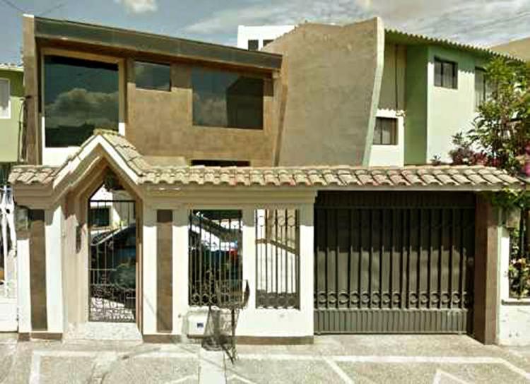 Foto Casa en Venta en Riobamba, Chimborazo - U$D 185.000 - CAV23310 - BienesOnLine