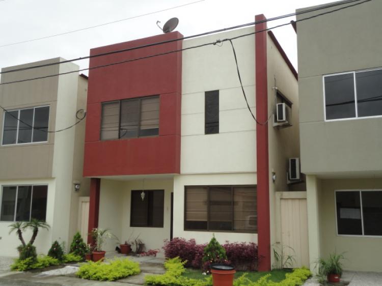 Foto Casa en Venta en Samborondón, Guayas - U$D 95.000 - CAV10885 - BienesOnLine