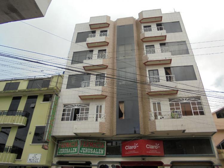 Edificio rentero en un buen sector comercial se recibe propiedad de menor valor.