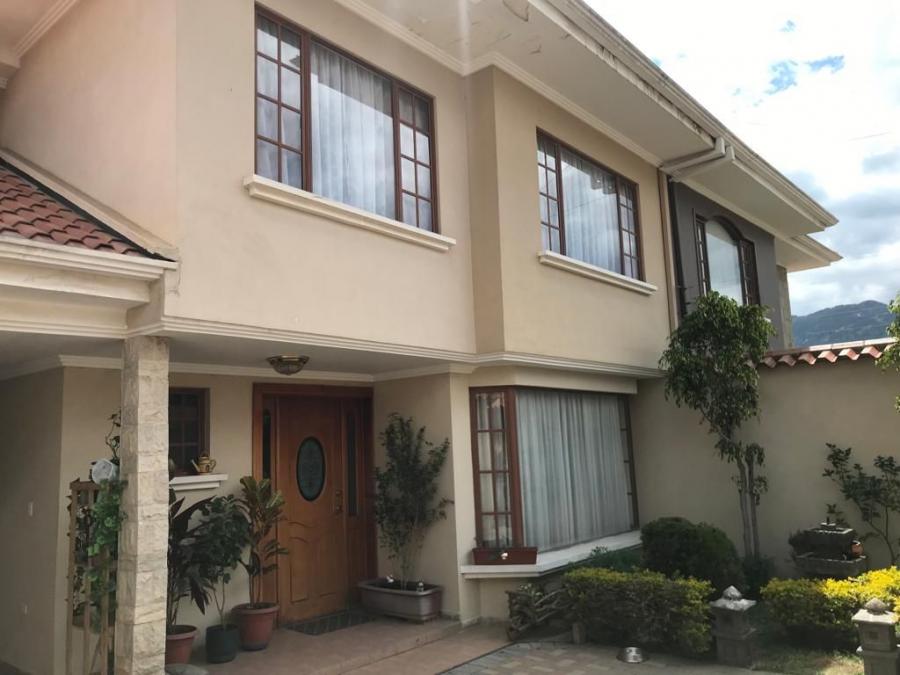 Foto Casa en Venta en Cuenca, Azuay - U$D 200.000 - CAV40312 - BienesOnLine