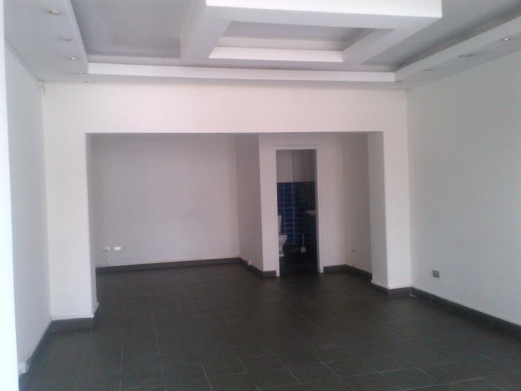 Foto Local en Arriendo en Sector Bancario, Quito, Pichincha - U$D 550 - LOA9164 - BienesOnLine