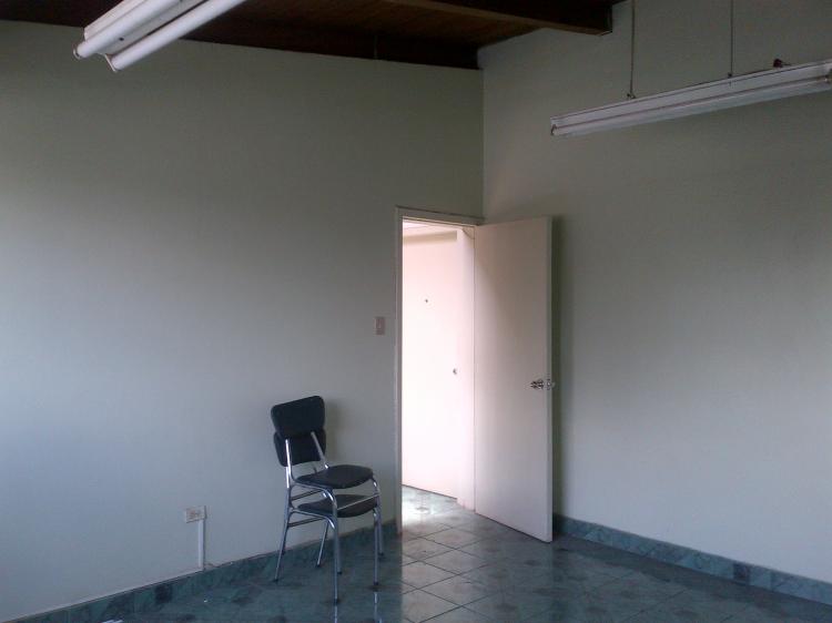 Foto Oficina en Arriendo en Versalles, Quito, Pichincha - U$D 260 - OFA9731 - BienesOnLine