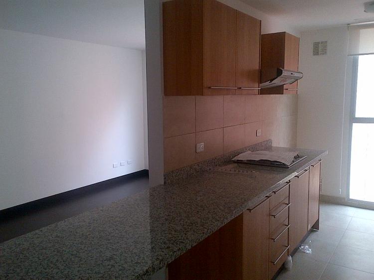 Foto Departamento en Arriendo en Republica del Salvador, Quito, Pichincha - U$D 700 - DEA10305 - BienesOnLine