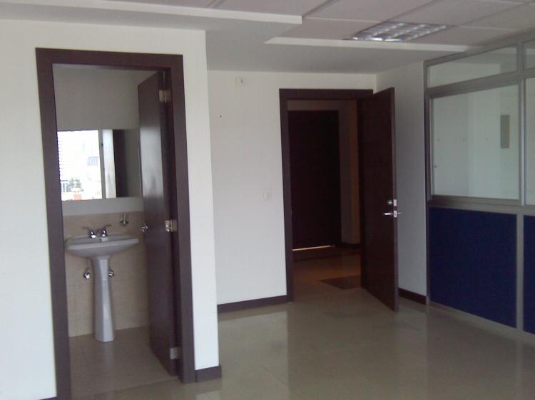 Foto Oficina en Arriendo en Paster, Quito, Pichincha - U$D 430 - OFA9213 - BienesOnLine